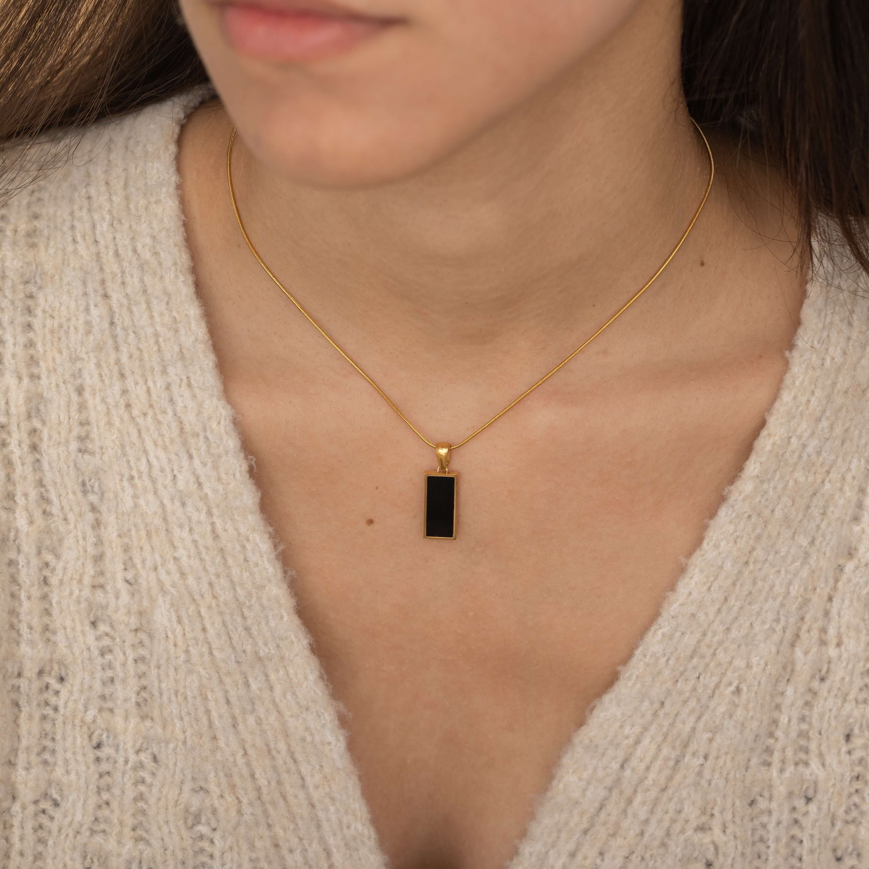 Dainty Onyx Gemstone Necklace