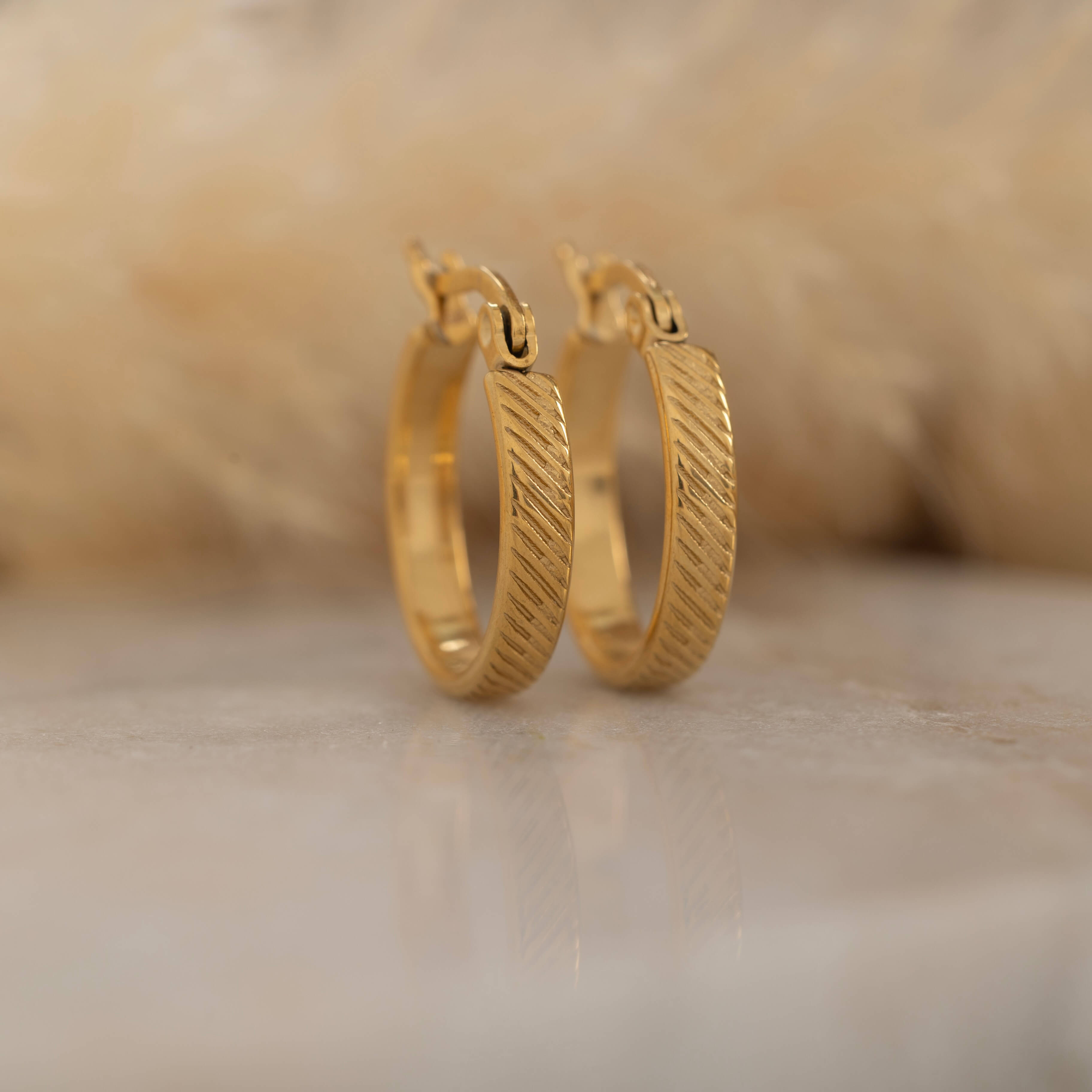 gold ribbed medium size hoops